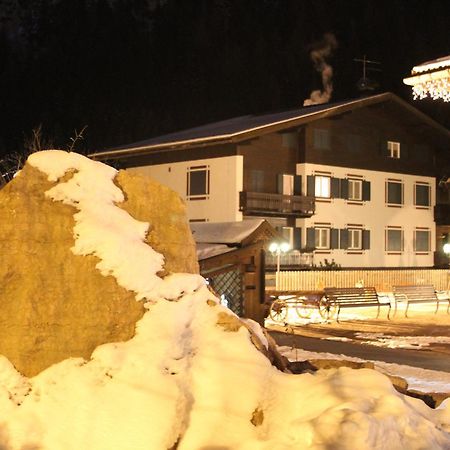 Appartamento Niki Campitello Campitello di Fassa Extérieur photo
