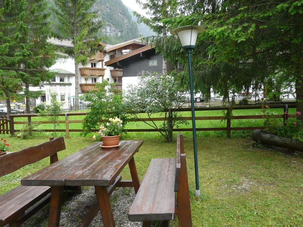 Appartamento Niki Campitello Campitello di Fassa Extérieur photo