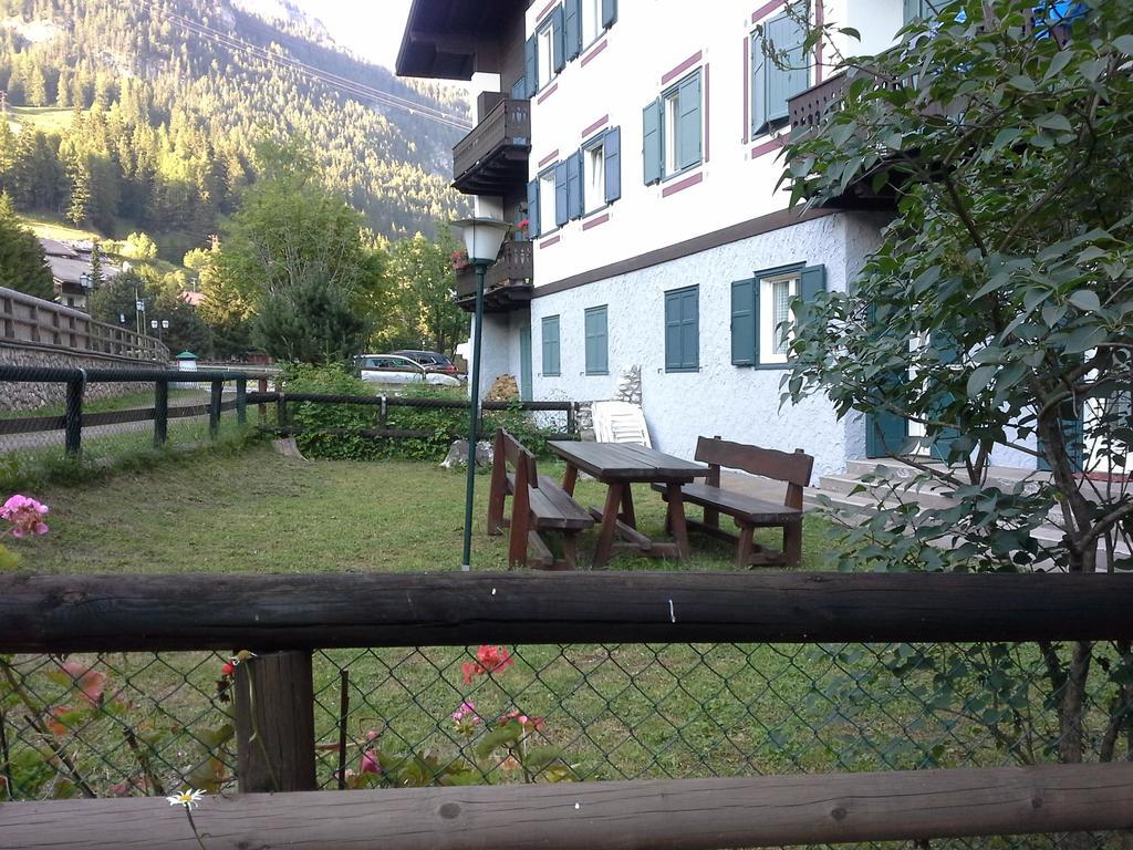 Appartamento Niki Campitello Campitello di Fassa Extérieur photo